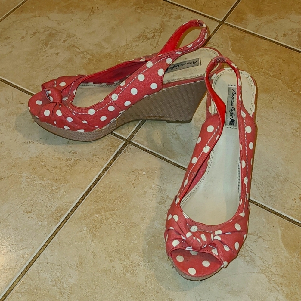 American Eagle Wedges